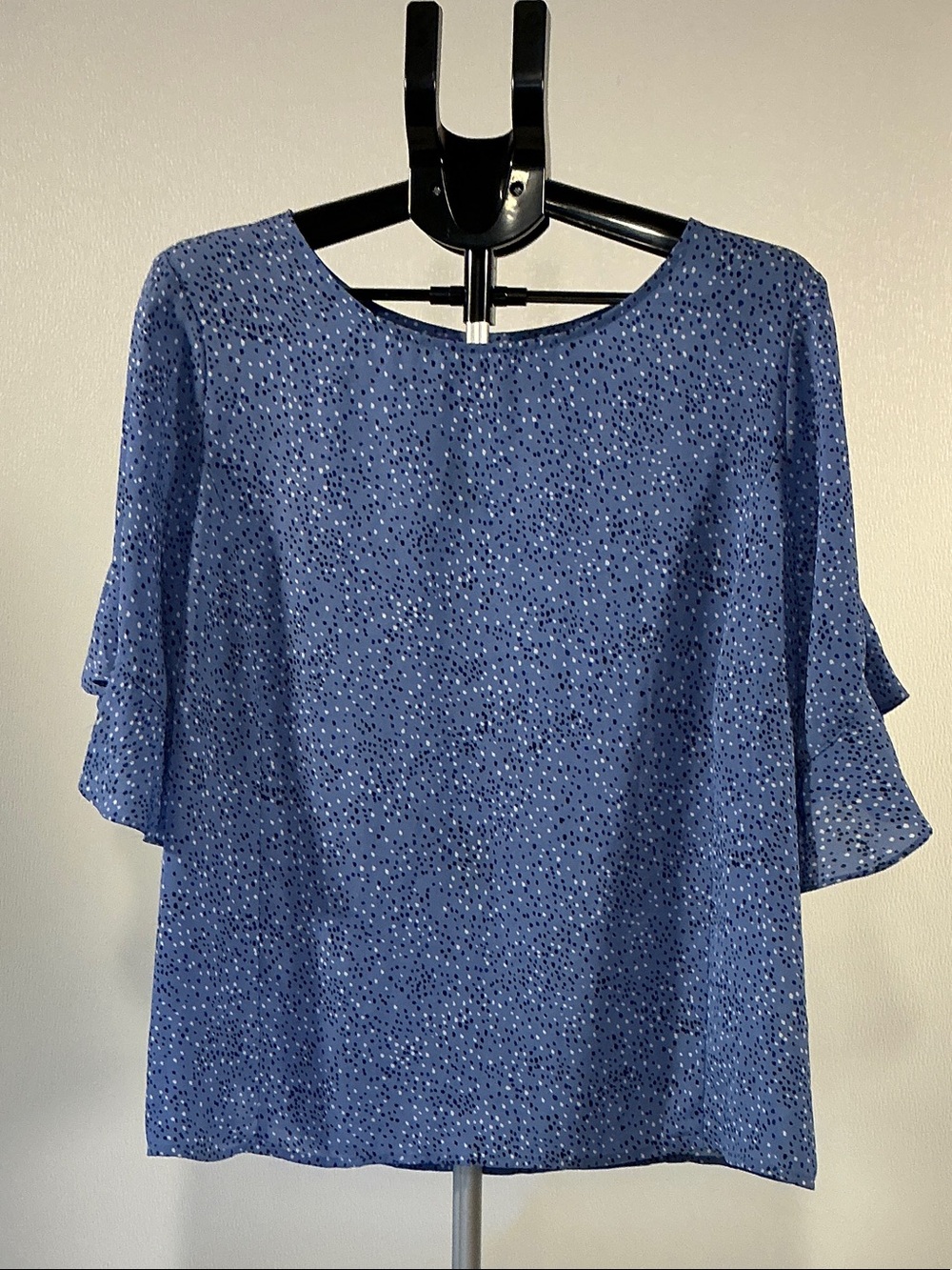 Liz Claiborne Blue Speckled Short Sleeve Blouse